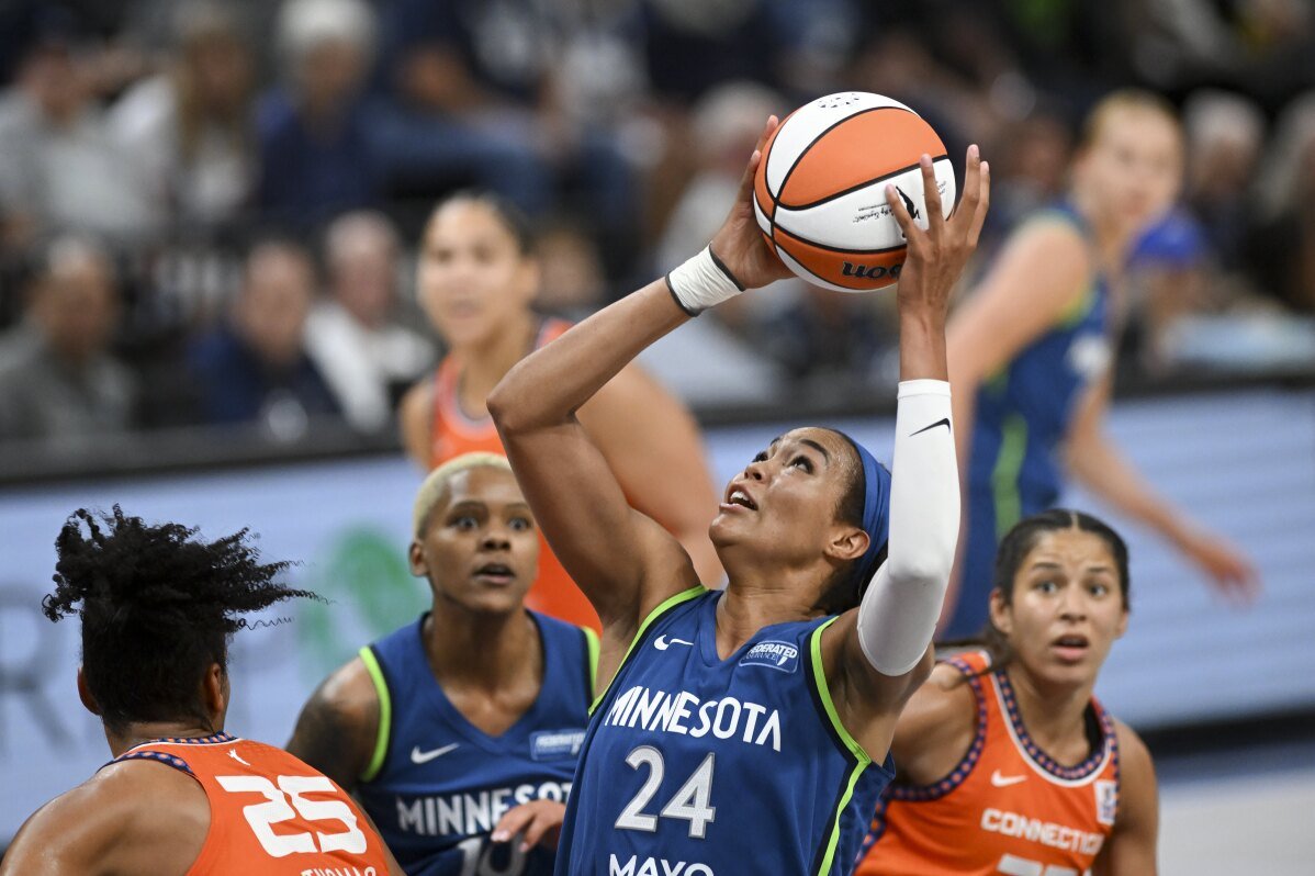 24 คะแนนของ DeWanna Bonner ช่วย Sun ผ่าน Lynx 78-73. Napheesa Collier ออกจากเกมเพราะบาดเจ็บเท้า